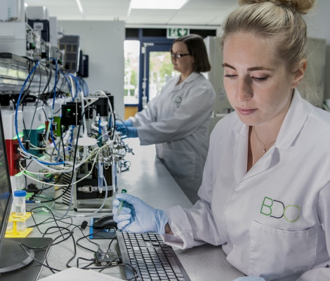 Scientists, Rosie Nolan and Alex Jukes, working in a laboratory